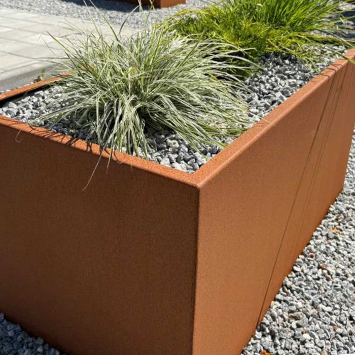 Højbed med bund, fuldsvejst i Corten stål